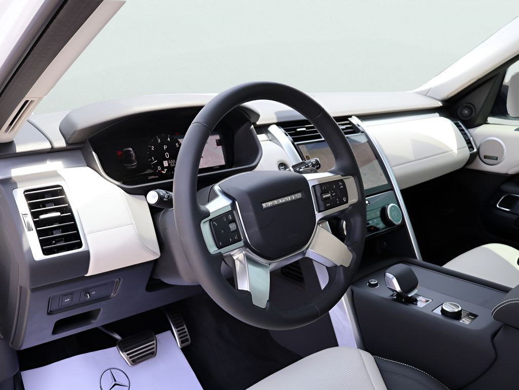 2025 Land Rover Discovery Dynamic SE San Clemente CA