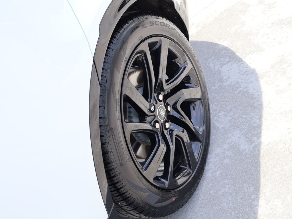 2025 Land Rover Discovery Dynamic SE San Clemente CA