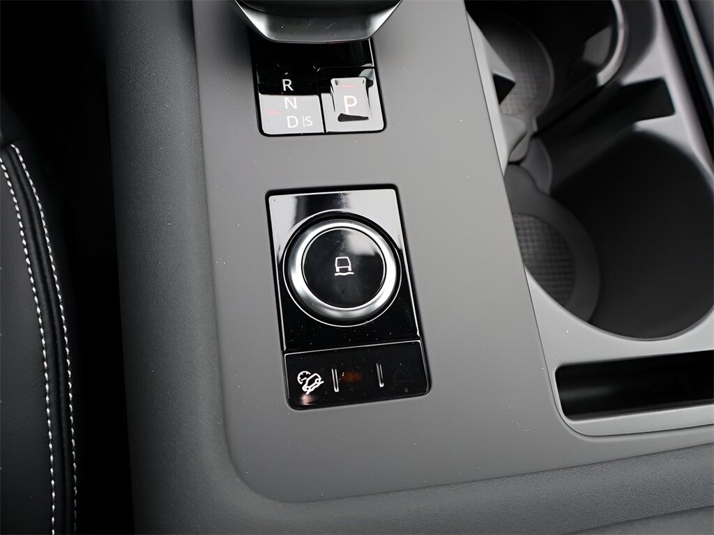 2025 Land Rover Discovery Dynamic SE San Clemente CA