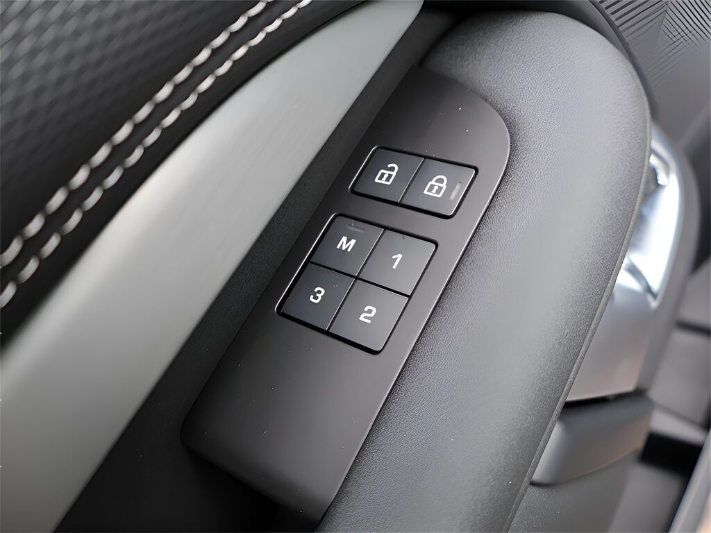 2025 Land Rover Discovery Dynamic SE San Clemente CA