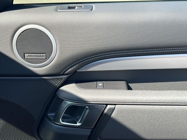 2025 Land Rover Discovery Dynamic SE San Juan TX