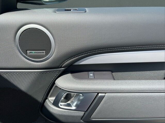 2025 Land Rover Discovery Dynamic SE San Juan TX