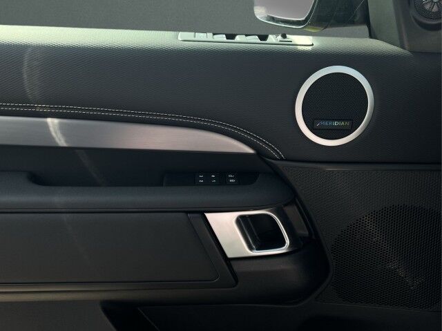 2025 Land Rover Discovery Dynamic SE San Juan TX