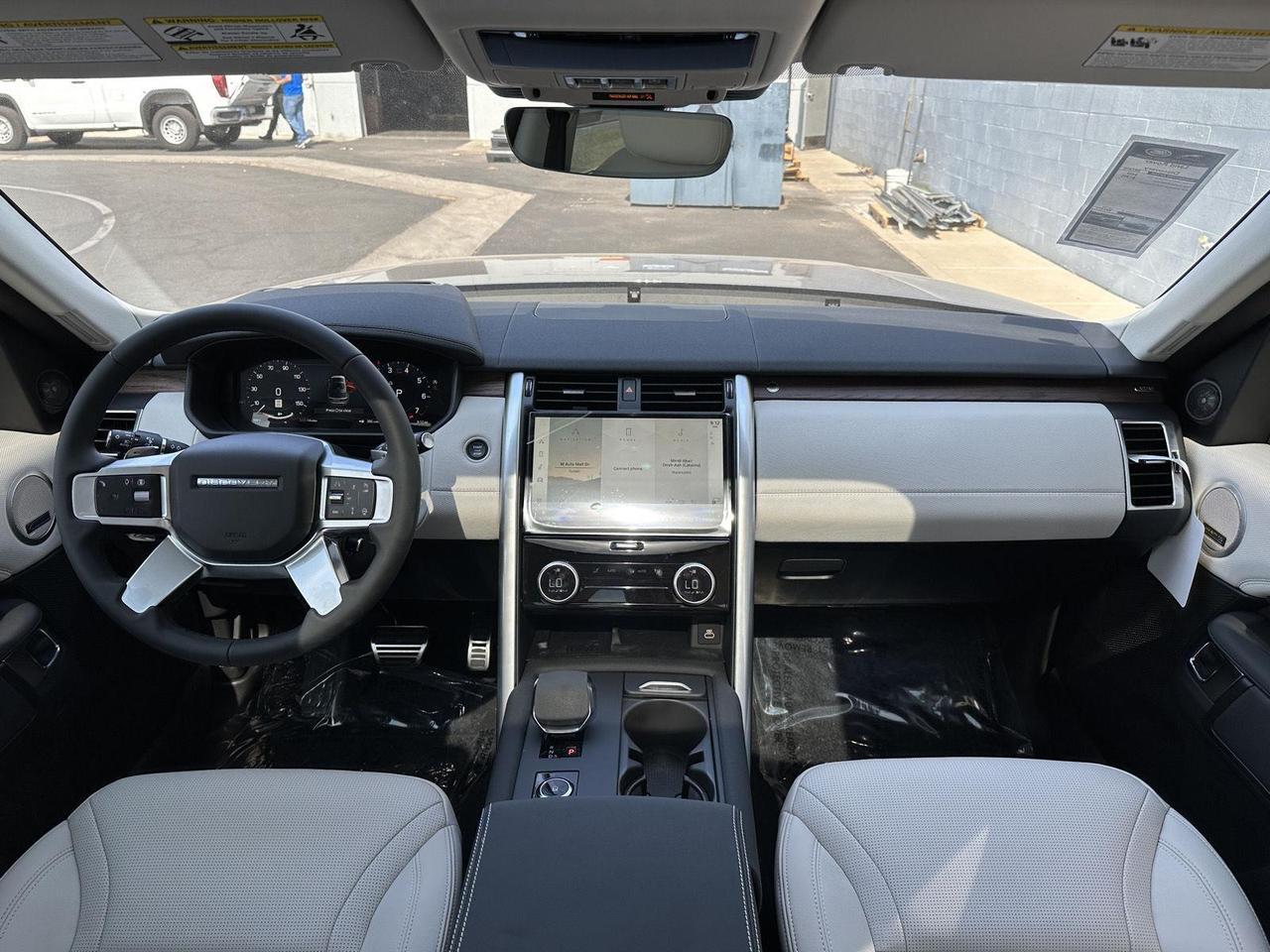 2025 Land Rover Discovery Dynamic SE Tucson AZ