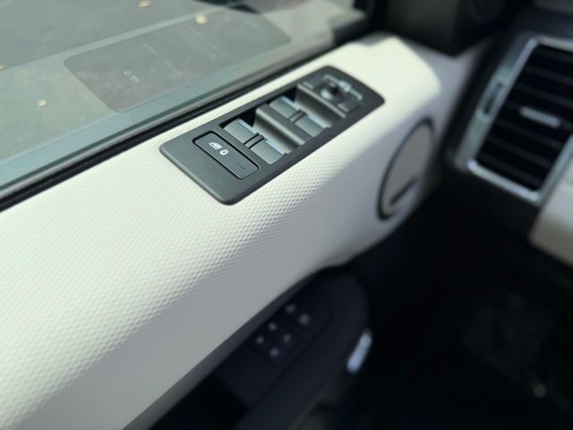 2025 Land Rover Discovery Dynamic SE Tucson AZ