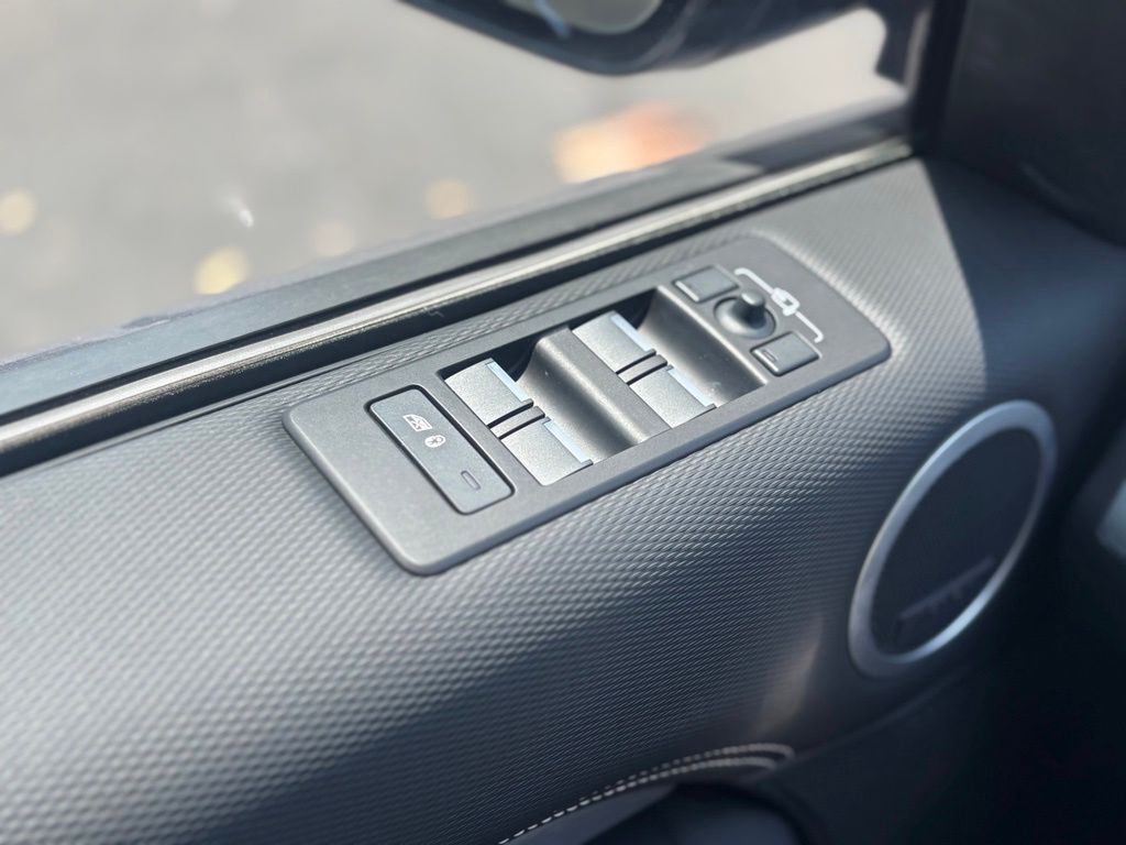 2025 Land Rover Discovery Dynamic SE Tucson AZ