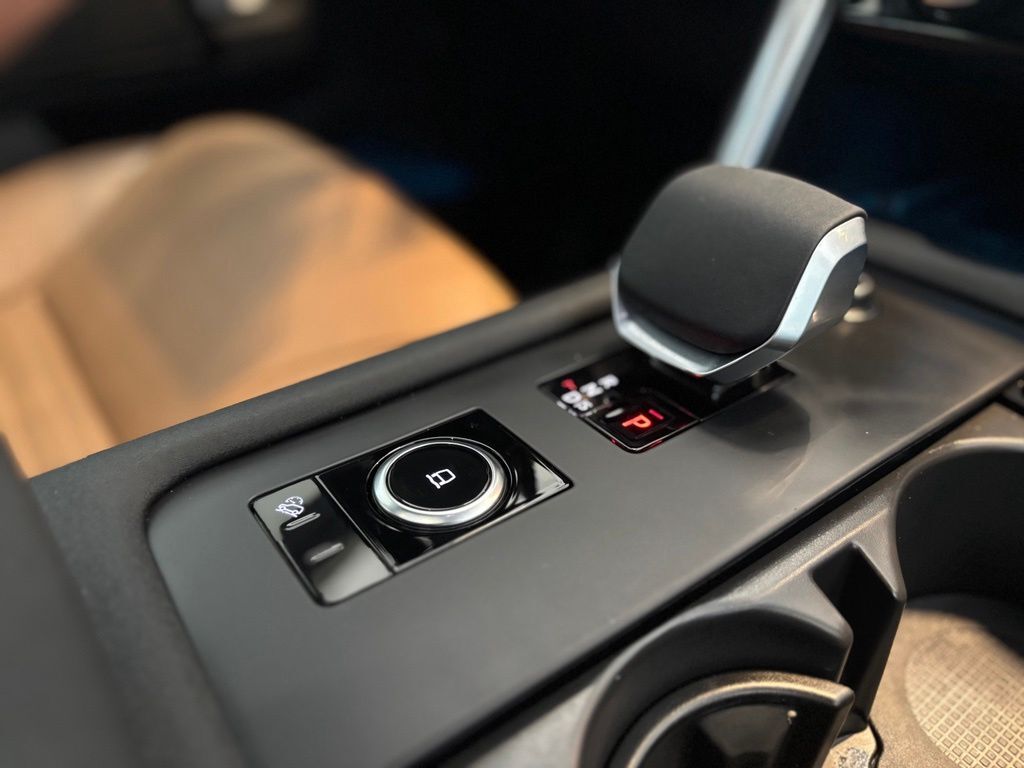 2025 Land Rover Discovery Dynamic SE Tucson AZ