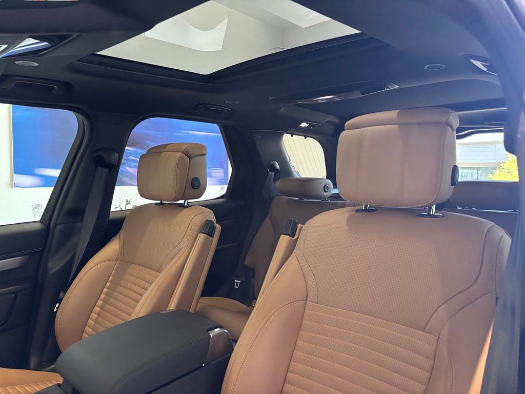 2025 Land Rover Discovery Dynamic SE Tucson AZ