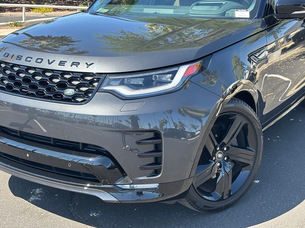 2025 Land Rover Discovery Dynamic SE