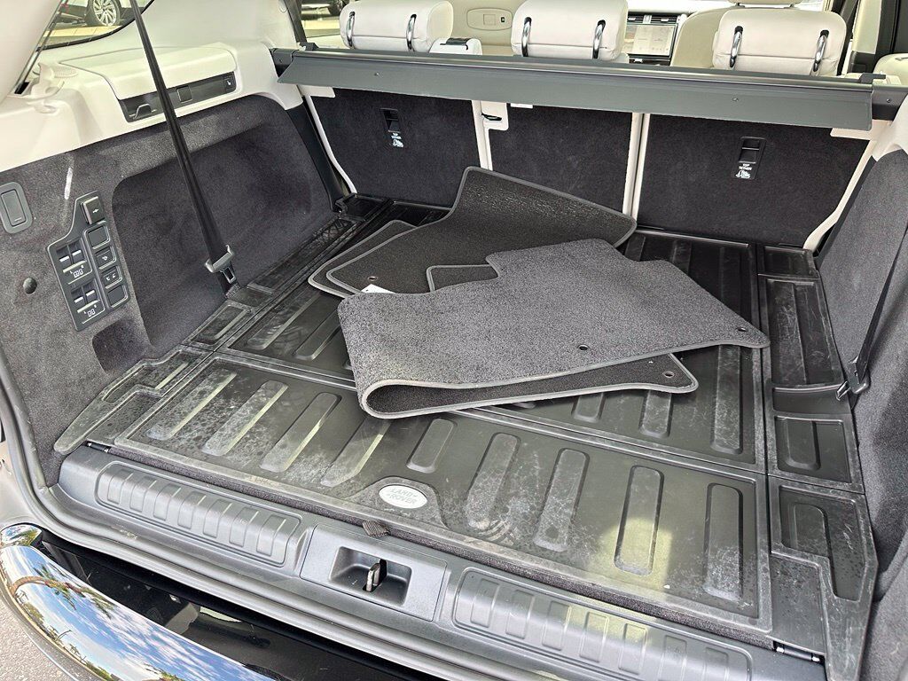 2025 Land Rover Discovery Dynamic SE Tucson AZ