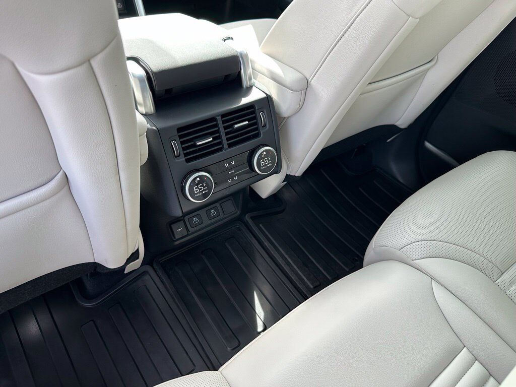 2025 Land Rover Discovery Dynamic SE Tucson AZ