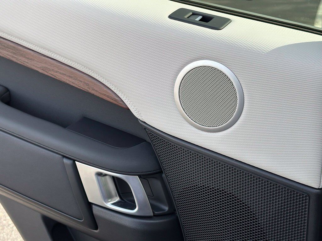 2025 Land Rover Discovery Dynamic SE Tucson AZ