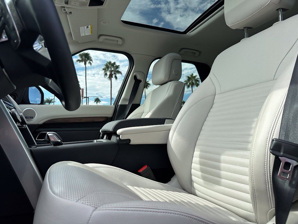 2025 Land Rover Discovery Dynamic SE Tucson AZ