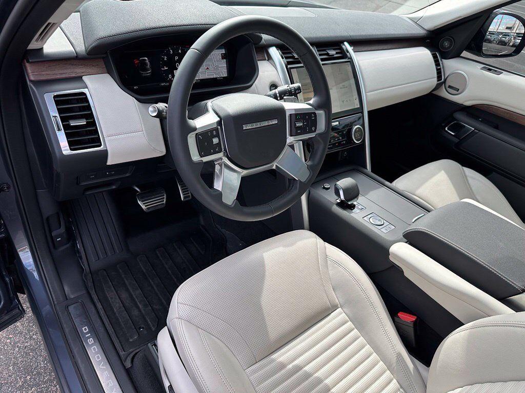2025 Land Rover Discovery Dynamic SE Tucson AZ