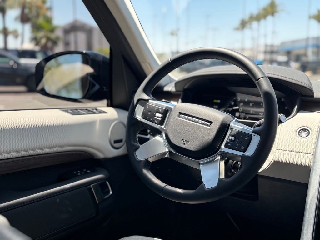 2025 Land Rover Discovery Dynamic SE Tucson AZ