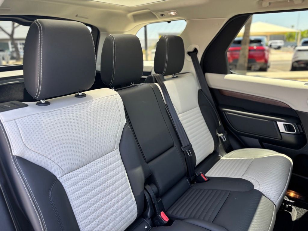 2025 Land Rover Discovery Dynamic SE Tucson AZ
