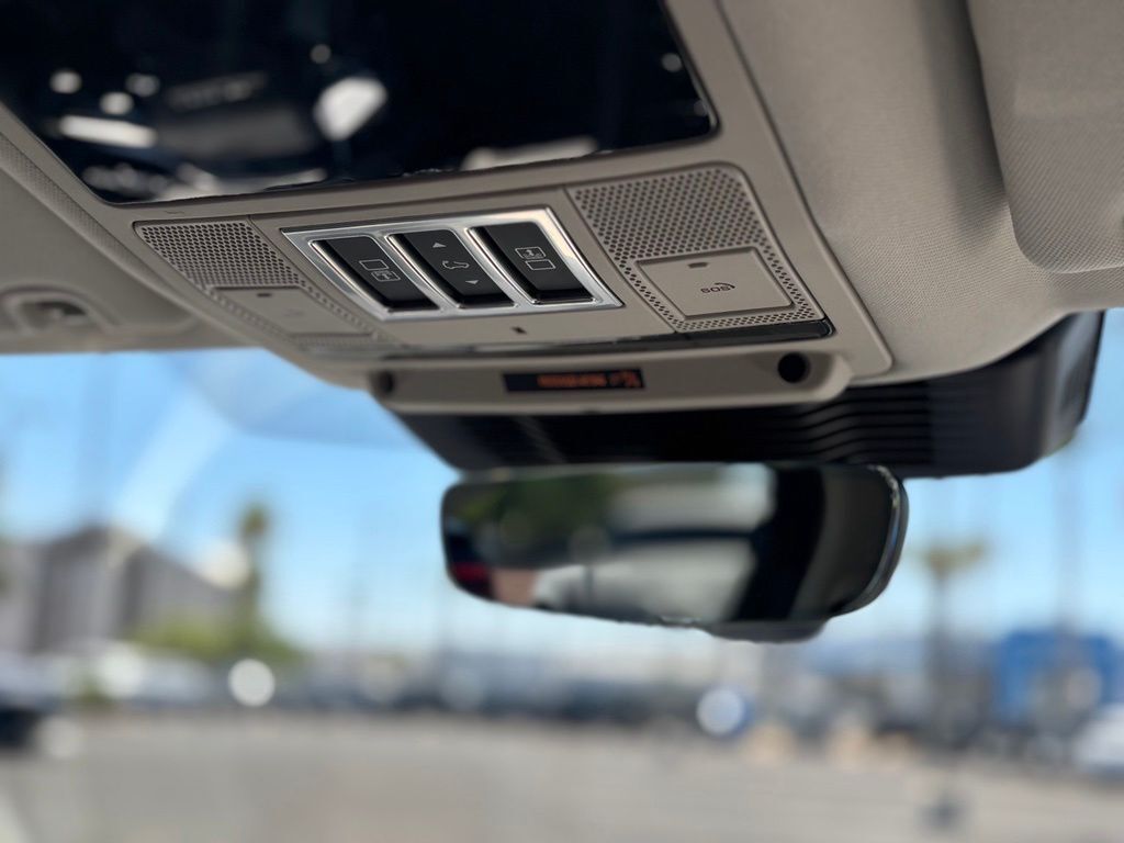2025 Land Rover Discovery Dynamic SE Tucson AZ
