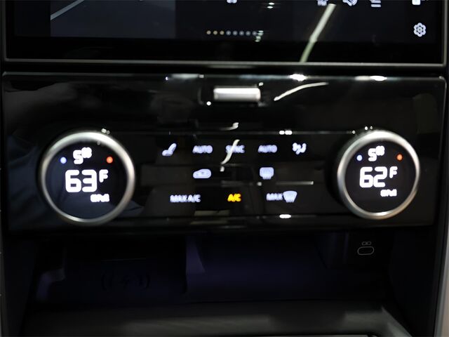 2025 Land Rover Discovery Metropolitan Edition Oshkosh WI