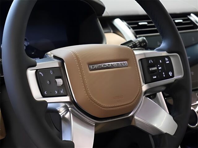 2025 Land Rover Discovery Metropolitan Edition Oshkosh WI