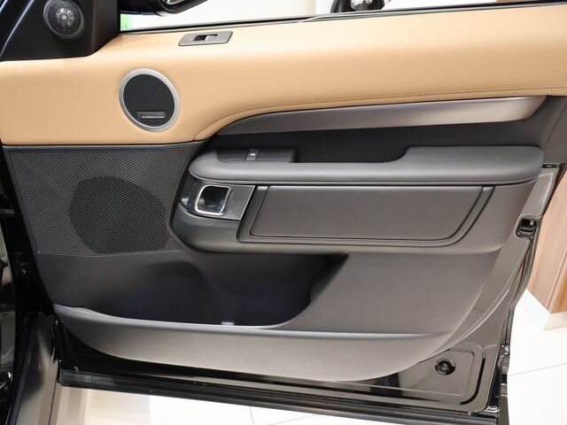 2025 Land Rover Discovery Metropolitan Edition Oshkosh WI