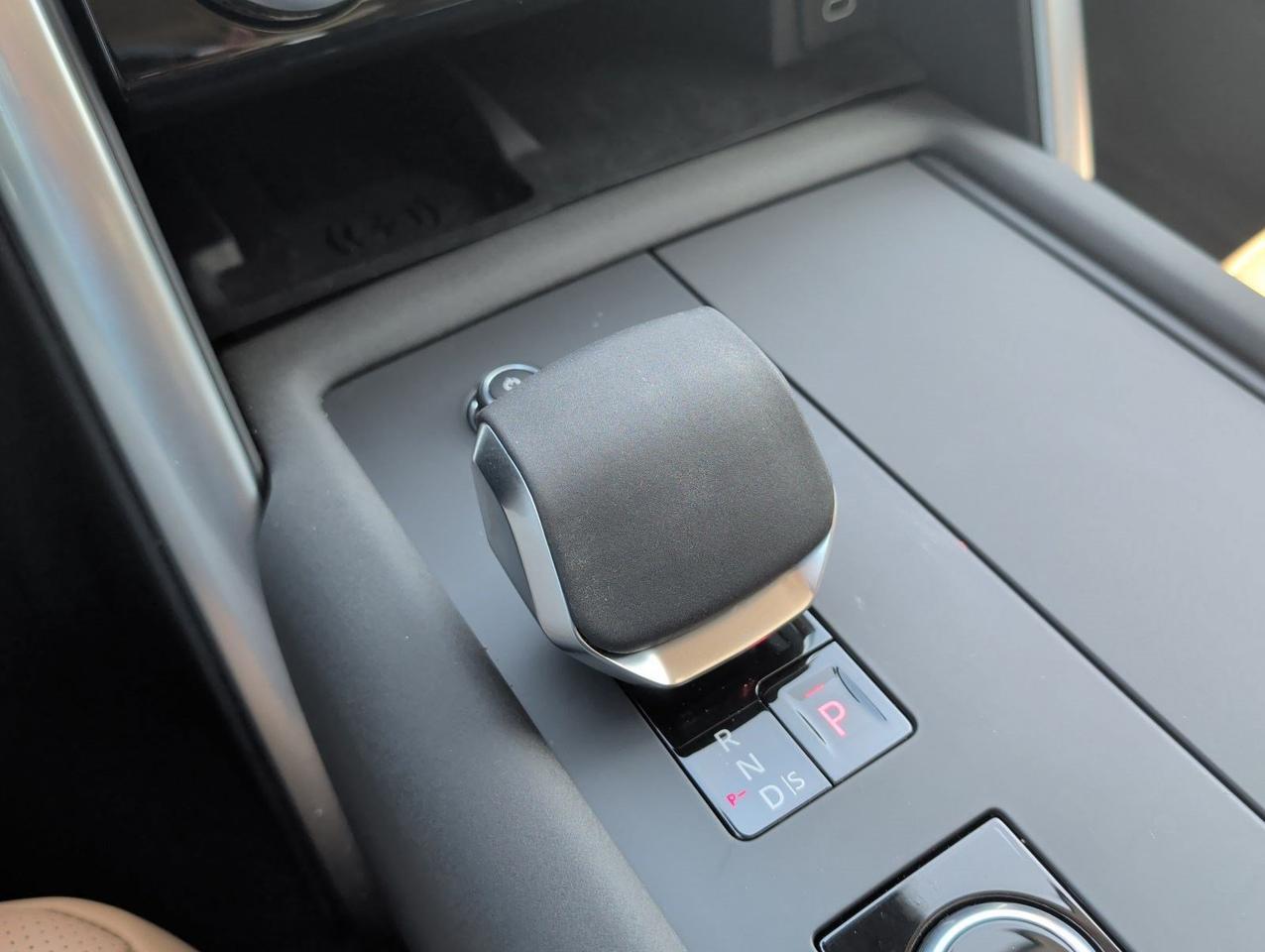 2025 Land Rover Discovery Metropolitan Edition San Juan TX