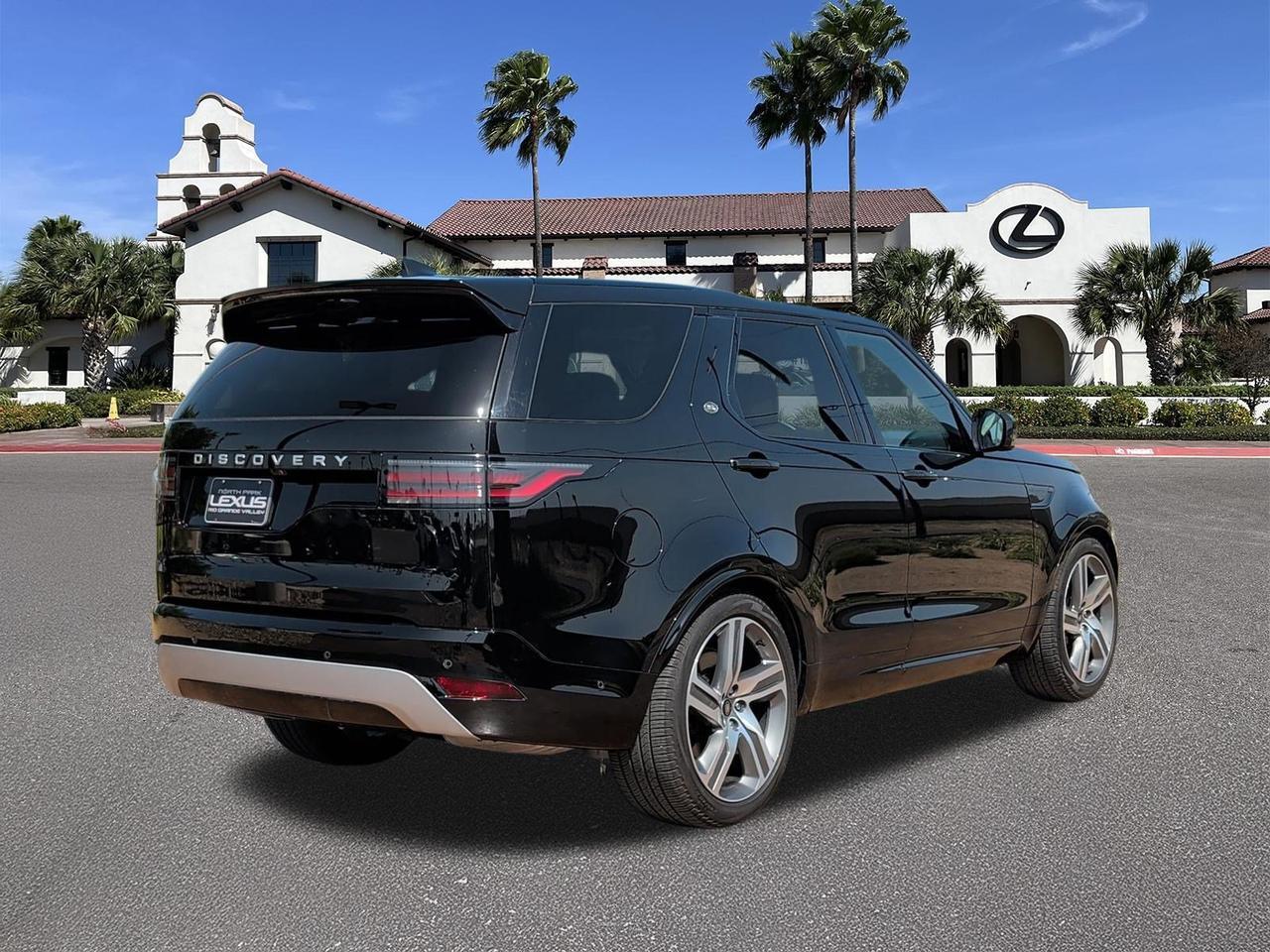 2025 Land Rover Discovery Metropolitan Edition