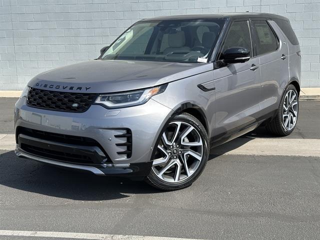 2025 Land Rover Discovery P300 Dynamic SE