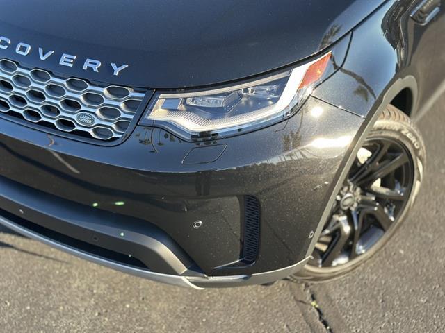 2025 Land Rover Discovery P300 S