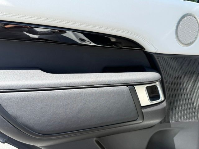 2025 Land Rover Discovery S Albuquerque NM