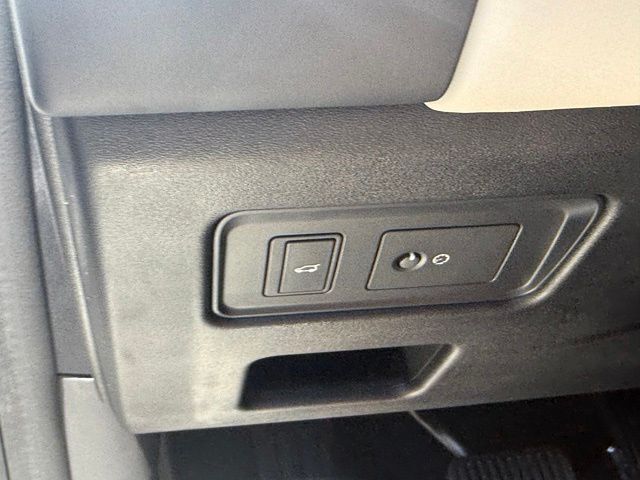2025 Land Rover Discovery S Albuquerque NM