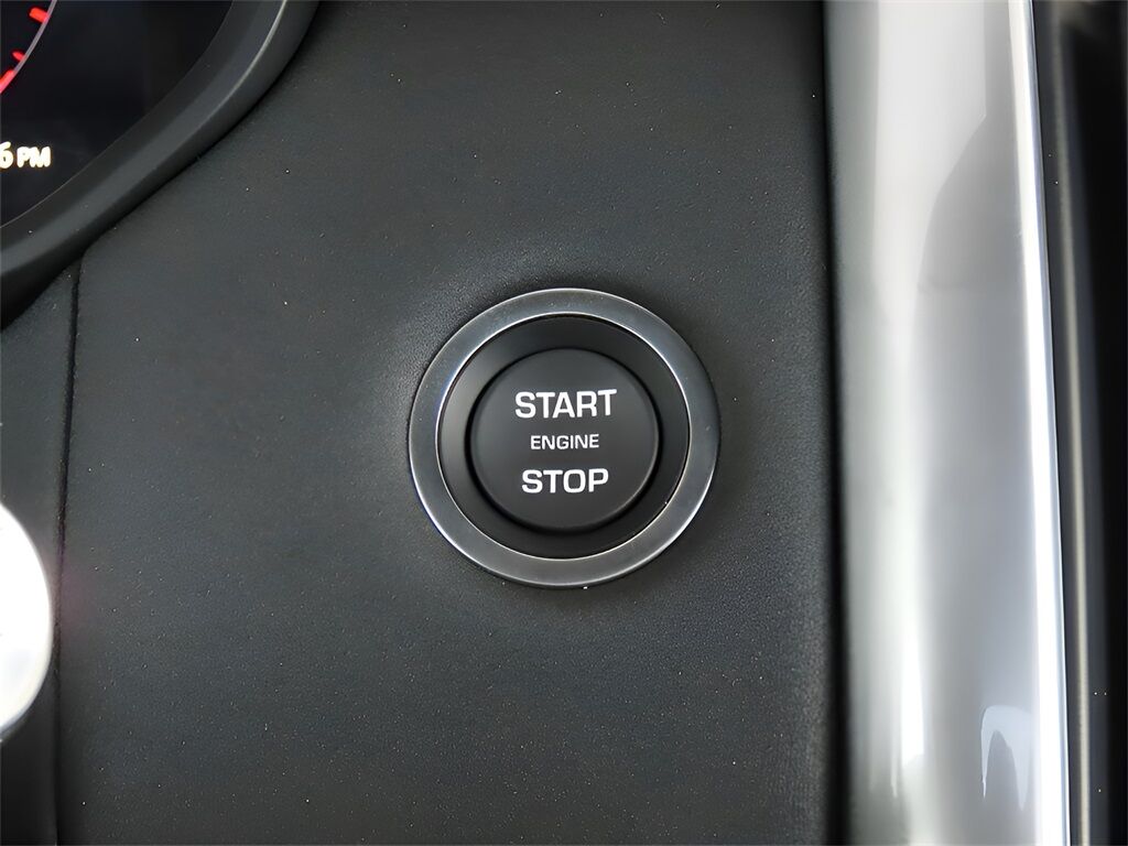 2025 Land Rover Discovery S San Clemente CA