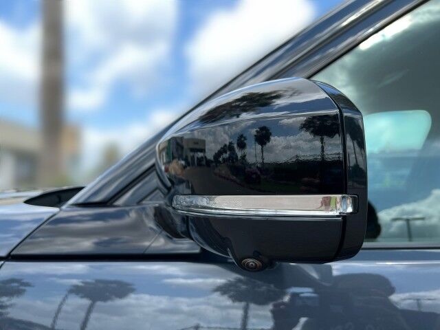 2025 Land Rover Discovery S San Juan TX