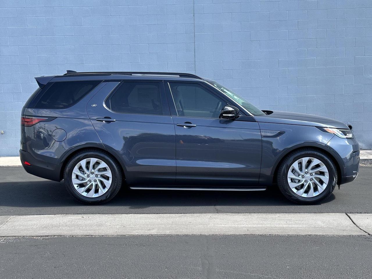 2025 Land Rover Discovery S Tucson AZ