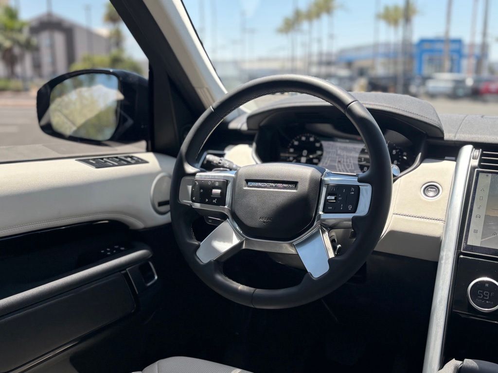 2025 Land Rover Discovery S Tucson AZ