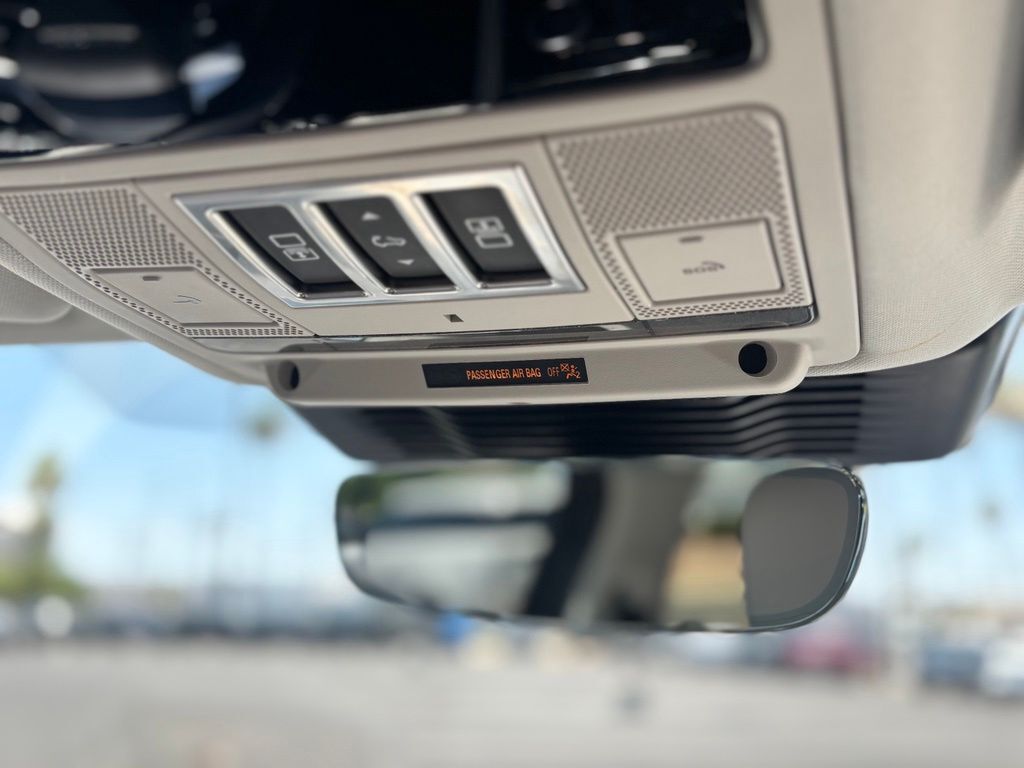 2025 Land Rover Discovery S Tucson AZ