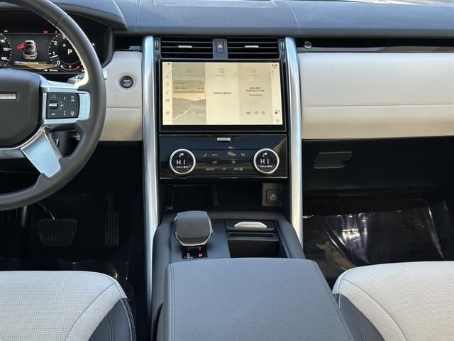 2025 Land Rover Discovery S Tucson AZ