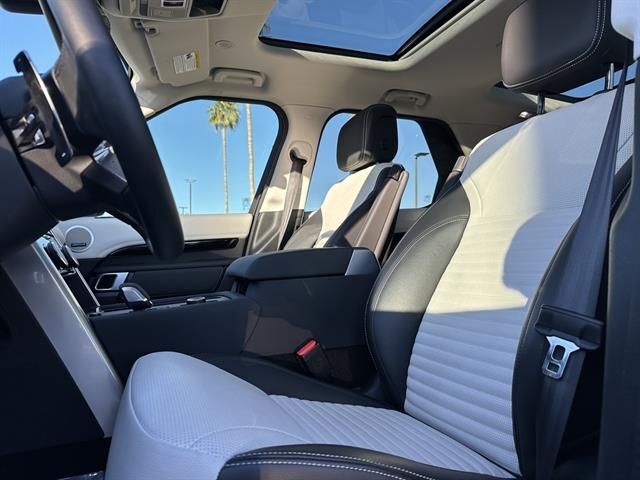 2025 Land Rover Discovery S Tucson AZ