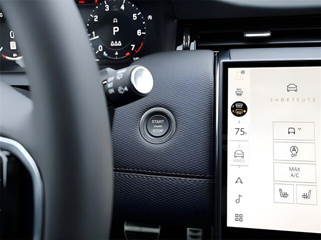 2025 Land Rover Discovery Sport SE Oshkosh WI