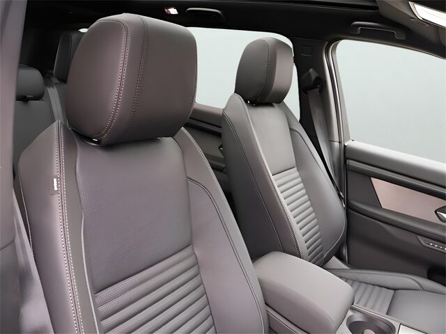 2025 Land Rover Discovery Sport SE Oshkosh WI