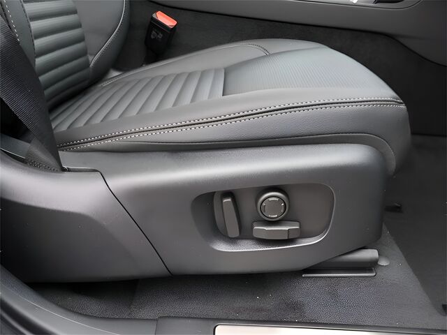 2025 Land Rover Discovery Sport SE Oshkosh WI