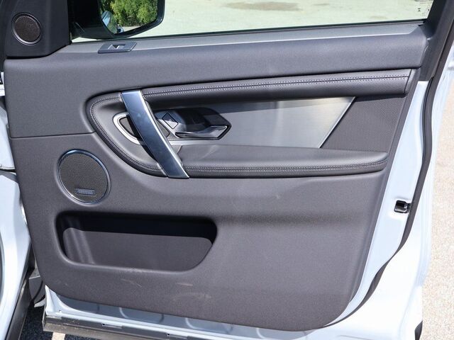 2025 Land Rover Discovery Sport SE Oshkosh WI