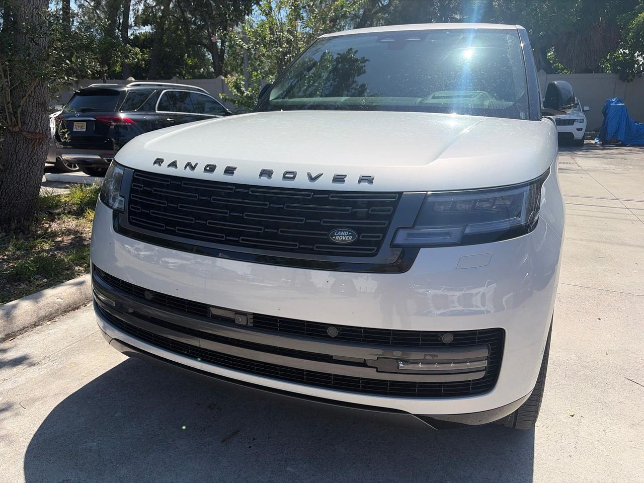 2025 Land Rover Range Rover Autobiography LWB