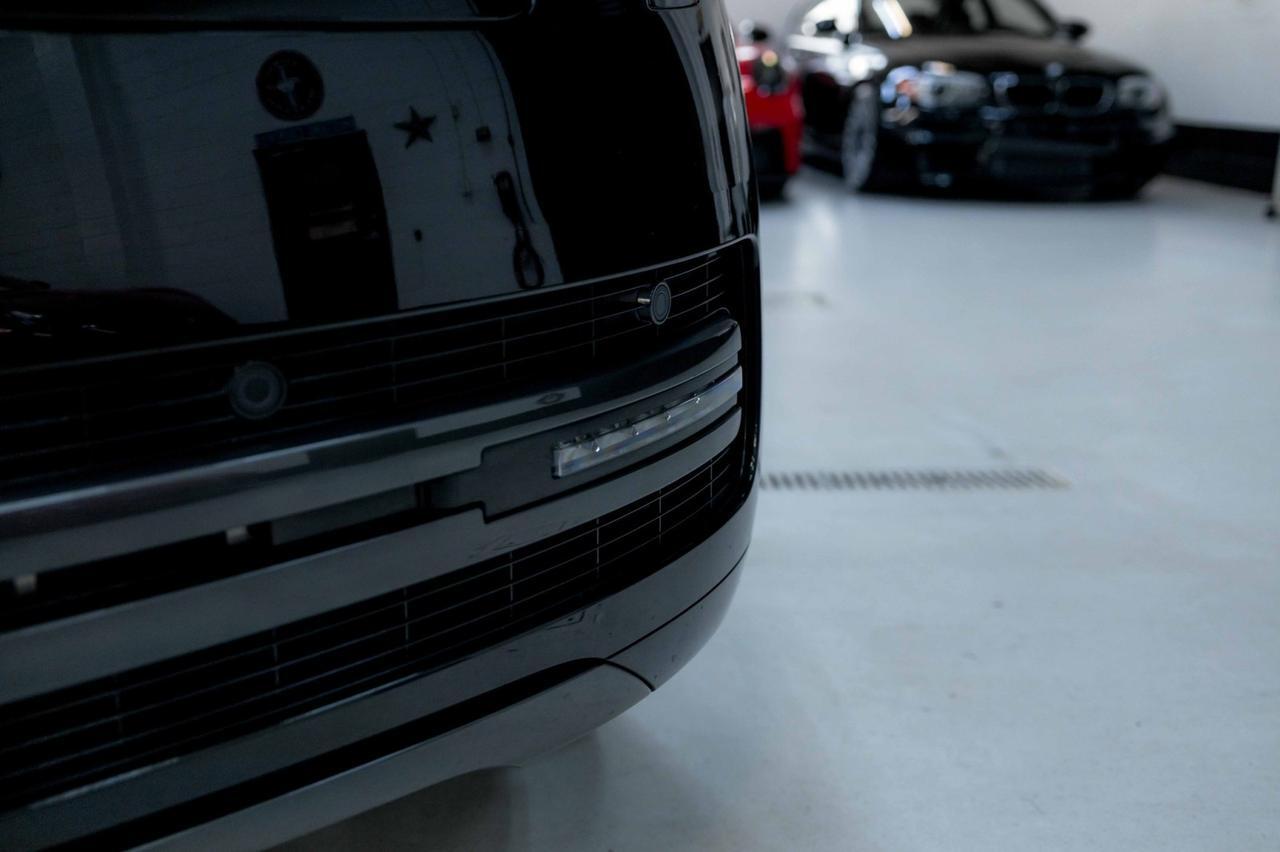 2025 Land Rover Range Rover Autobiography photo 17