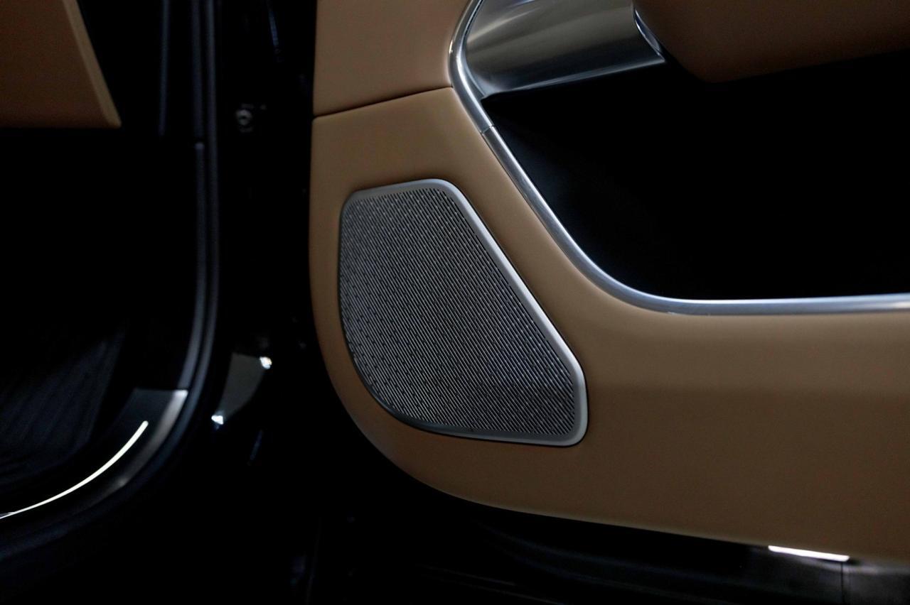 2025 Land Rover Range Rover Autobiography photo 43