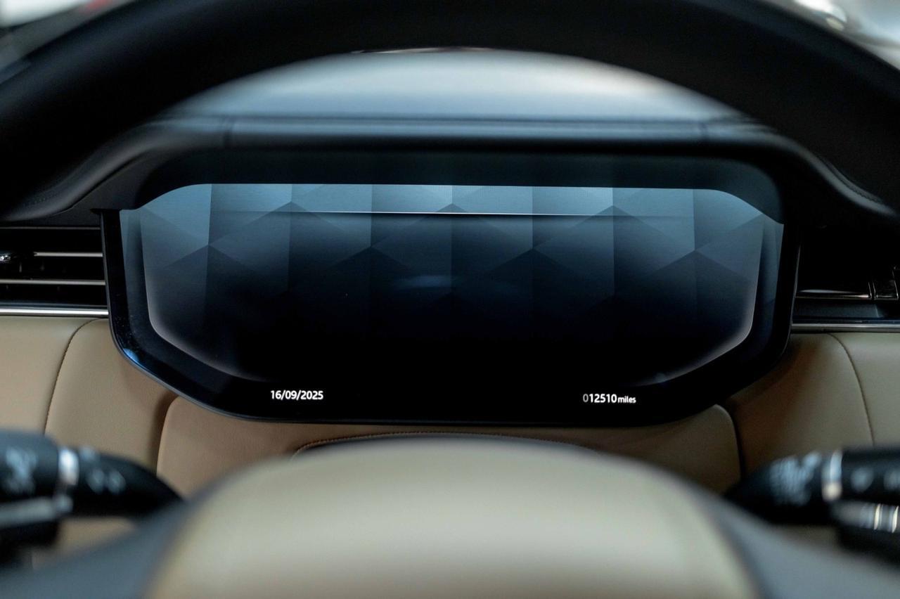 2025 Land Rover Range Rover Autobiography photo 50