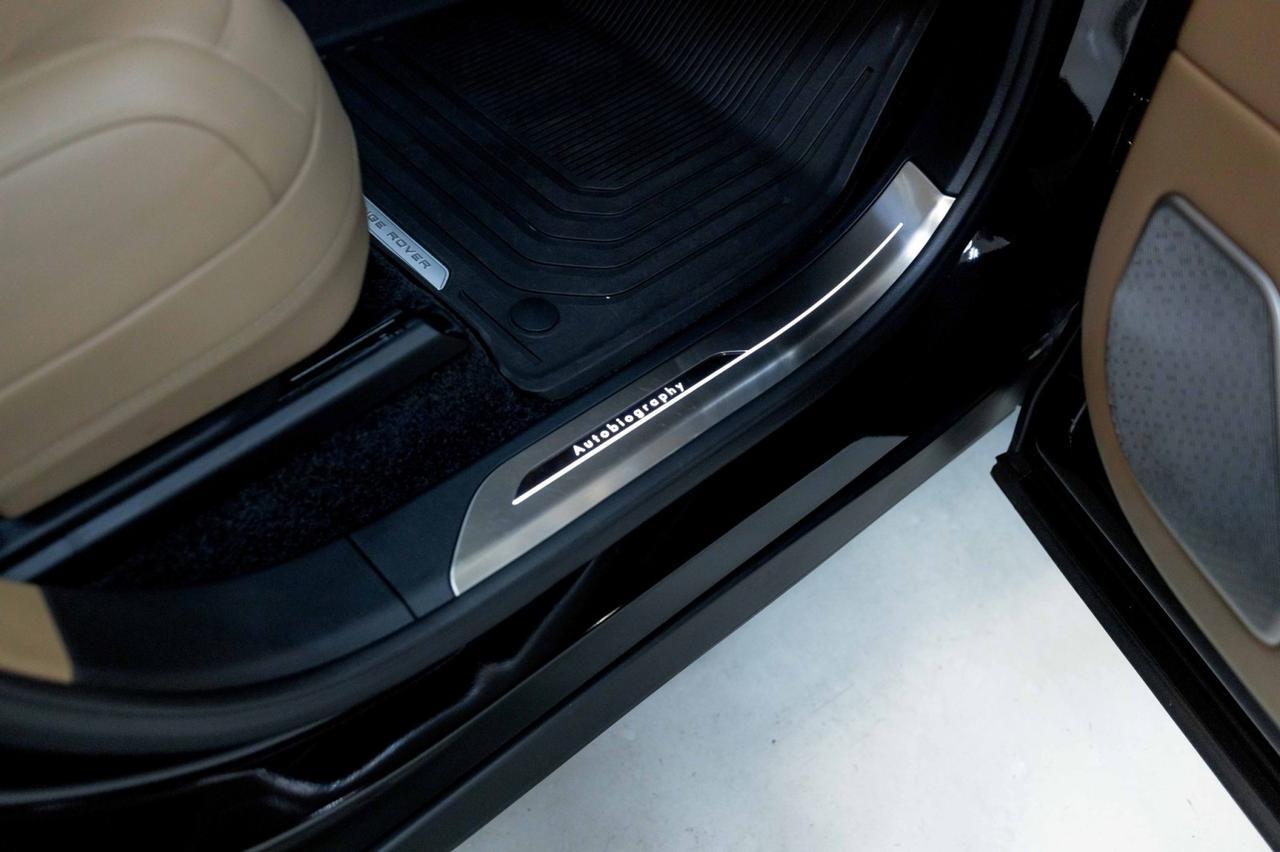 2025 Land Rover Range Rover Autobiography photo 38