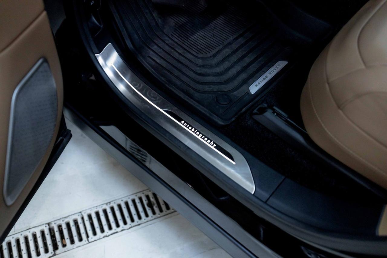 2025 Land Rover Range Rover Autobiography photo 35