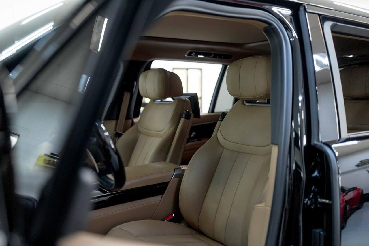 2025 Land Rover Range Rover Autobiography photo 57