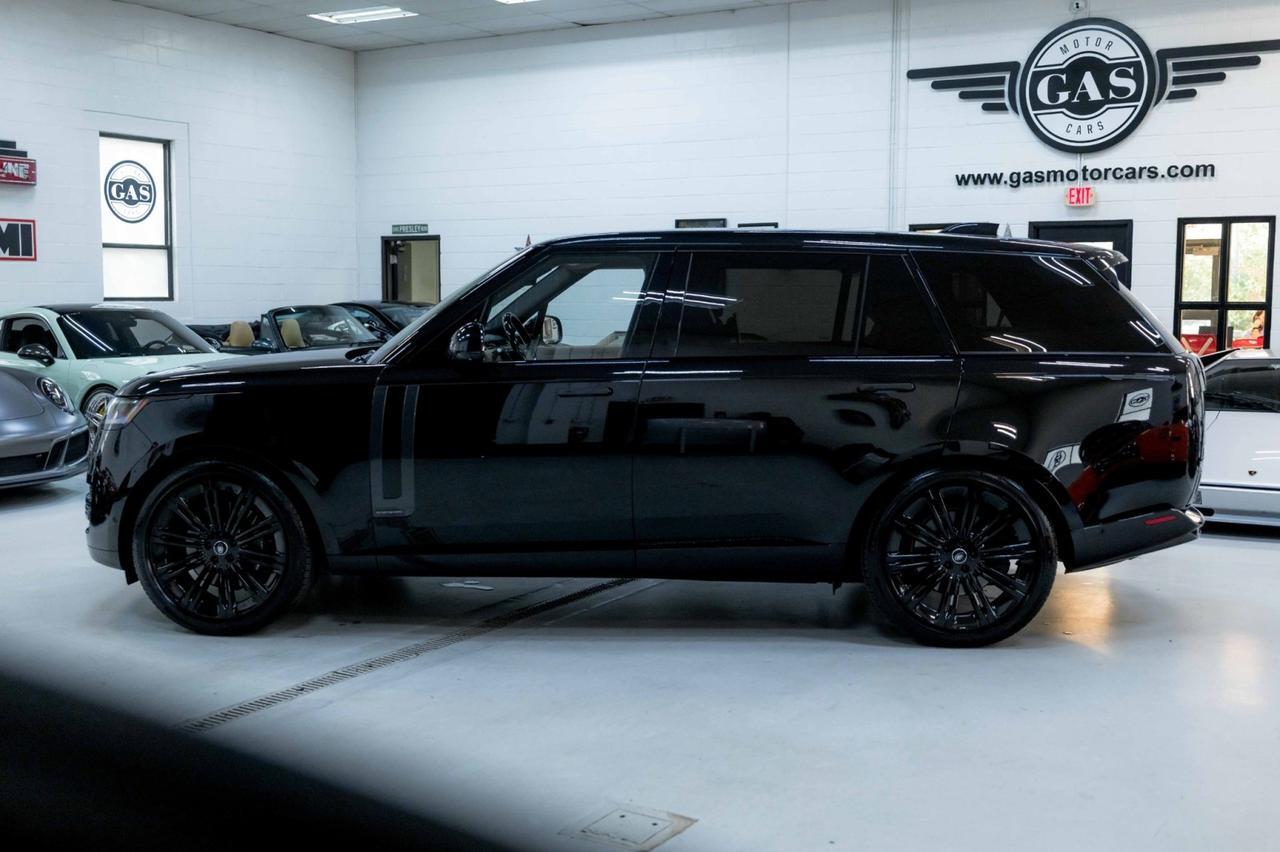 2025 Land Rover Range Rover Autobiography photo 8