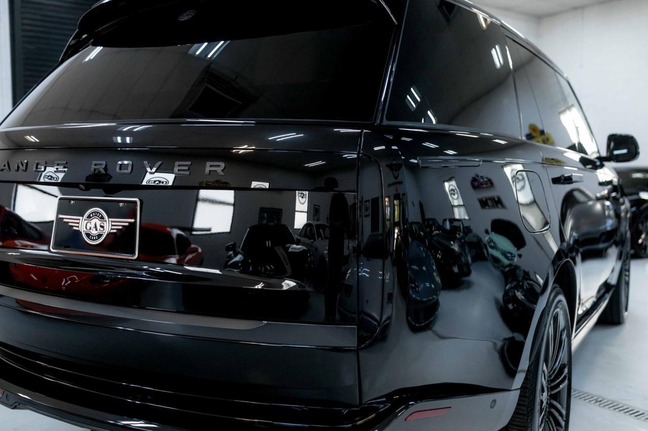 2025 Land Rover Range Rover Autobiography photo 18